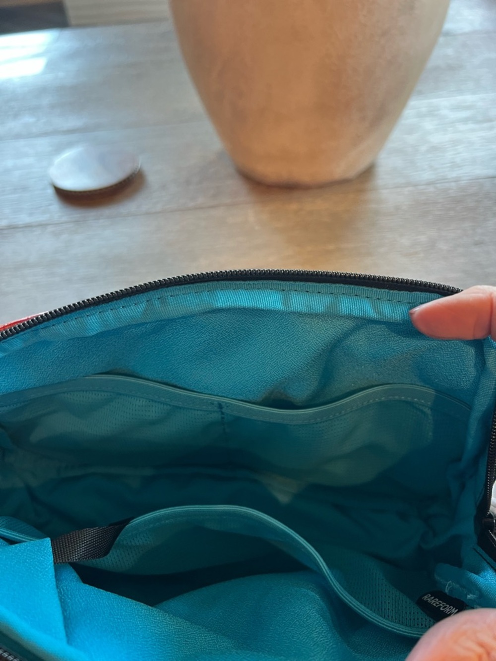 NWT Rareform Large Zion Sling Bag - Picture 4 of 10